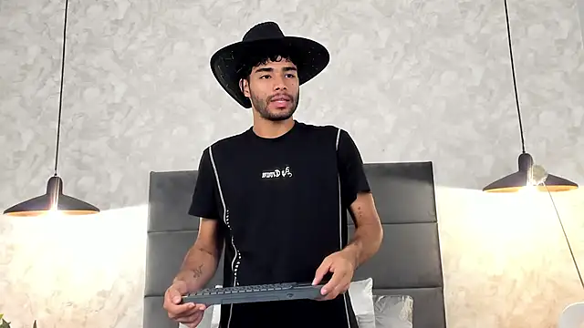 RaphaelDufort online show from 19, 11, 2025