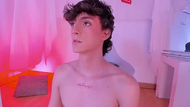 Snapshot of Diamond_Piarce chatting on 15, 2, 2026 Diamond Piarce online show from 15, 2, 2026