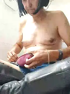 Emily de Carla online show from 23, 9, 2025