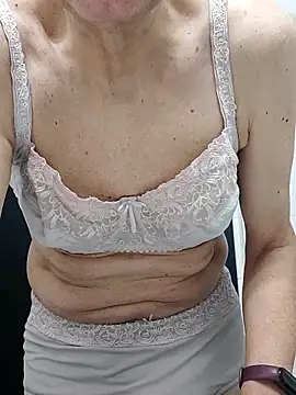 Snapshot of Emily_de_Carla chatting on 16, 2, 2026 Emily de Carla online show from 16, 2, 2026