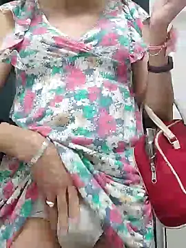 Snapshot of Emily_de_Carla chatting on 25, 2, 2026 Emily de Carla online show from 25, 2, 2026