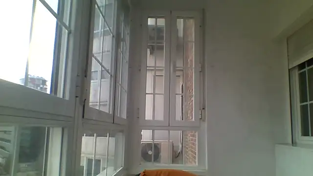 Snapshot of Emily_de_Carla chatting on 1, 3, 2026 Emily de Carla online show from 1, 3, 2026