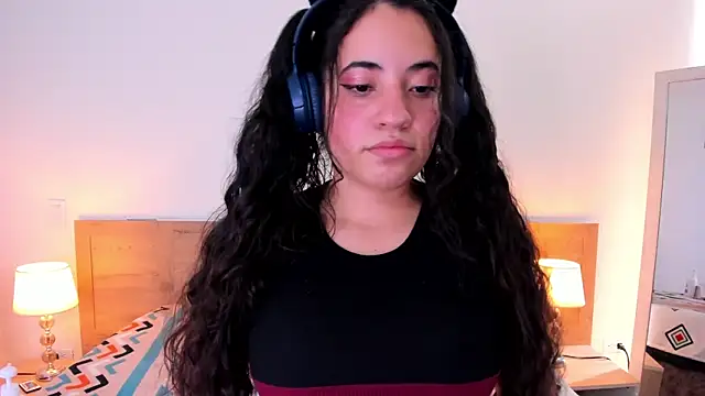 Nicol Chang online show from 30, 10, 2025