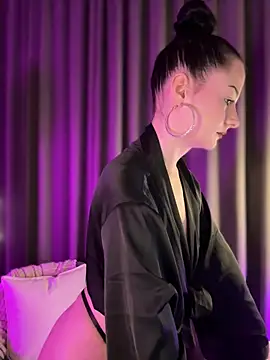 bigJuicyPussy online show from 15, 2, 2026