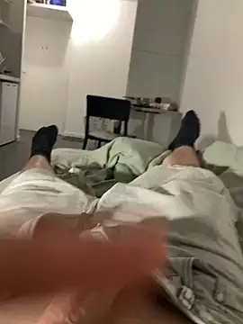 Snapshot of Loulou_2007 chatting on 15, 10, 2025 Loulou 2007 online show from 15, 10, 2025