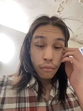 heytherepeoples717 online show from 12, 3, 2026