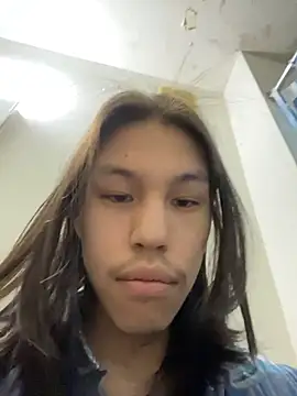 heytherepeoples717 online show from 20, 4, 2026