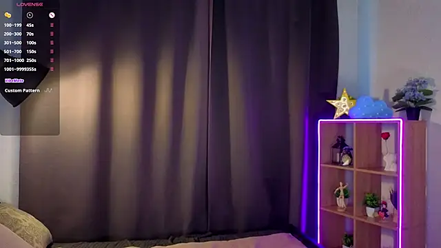 MinaMancilla online show from 11, 9, 2025