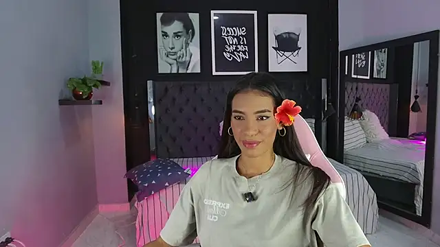 kitty collins  online show from 23, 10, 2025