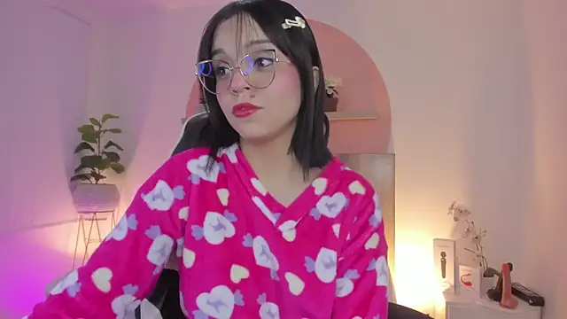 Clara Luu online show from 8, 2, 2026