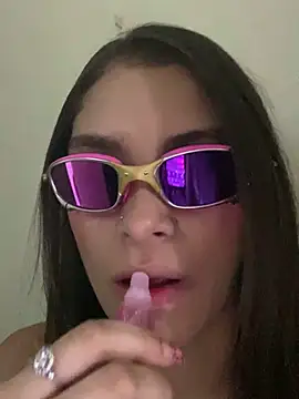 Hannacooper3 online show from 9, 11, 2025