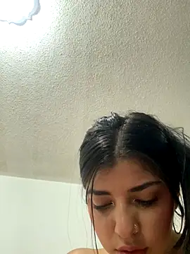 Isaa-Sweet online show from 10, 9, 2025