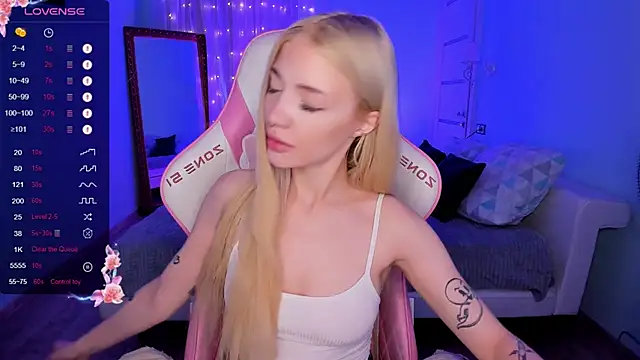 Snapshot of AnyaTaylor_ chatting on 18, 10, 2025 AnyaTaylor online show from 18, 10, 2025