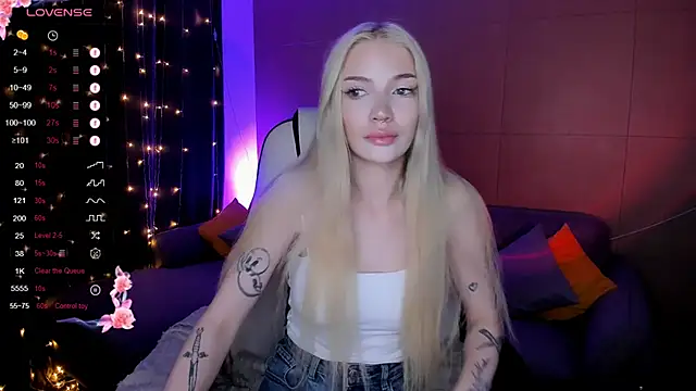 Snapshot of AnyaTaylor_ chatting on 19, 10, 2025 AnyaTaylor online show from 19, 10, 2025