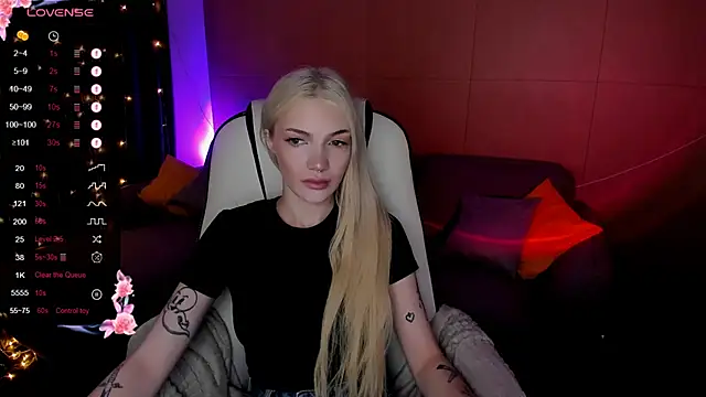 Snapshot of AnyaTaylor_ chatting on 21, 10, 2025 AnyaTaylor online show from 21, 10, 2025