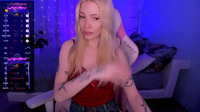 AnyaTaylor  online show from 14, 3, 2026