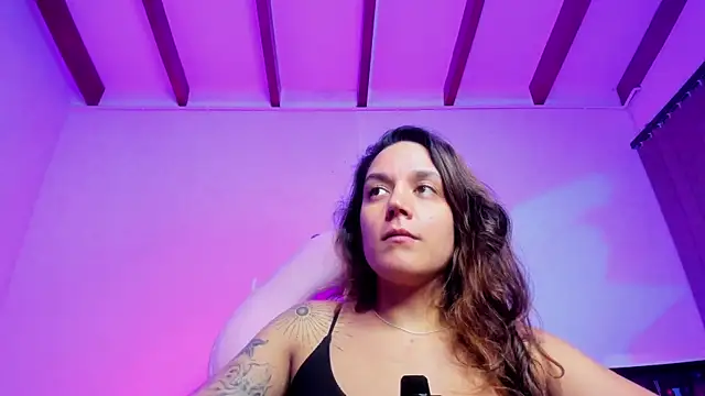 Sophia House  online show from 17, 11, 2025