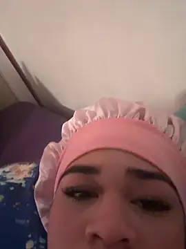 hotqueen02 online show from 15, 4, 2026