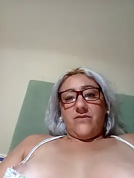 Snapshot of Samantha6767x chatting on 28, 3, 2026 Samantha6767x online show from 28, 3, 2026