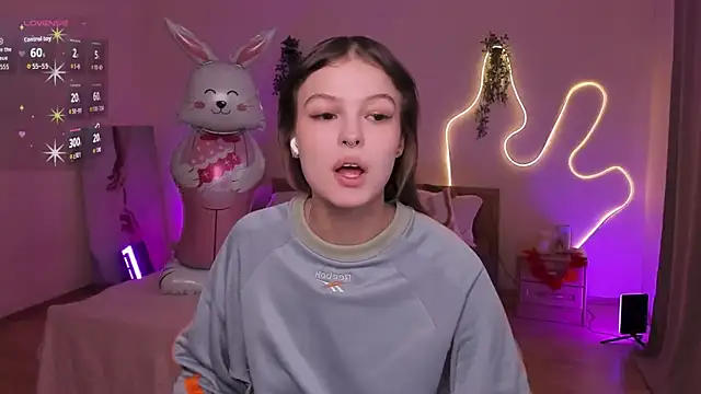 Lisa Blossom online show from 8, 4, 2026