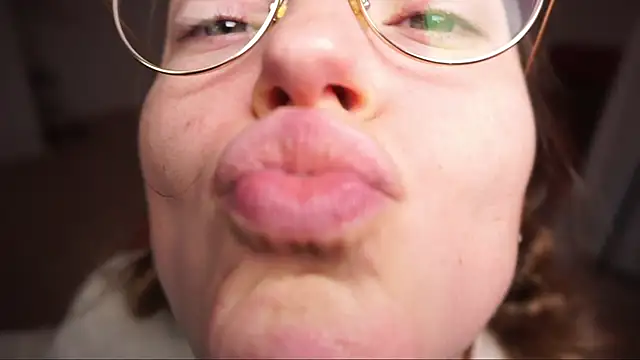 Scorpion Peach online show from 15, 11, 2025