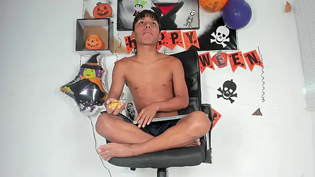 tyler twink boy online show from 24, 10, 2025