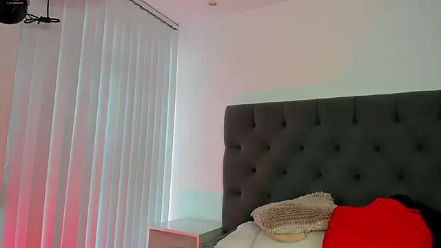 VictoriaParkeer online show from 2, 2, 2026