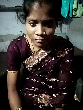 Snapshot of SEXY-MAHI4 chatting on 11, 9, 2025 SEXY-MAHI4 online show from 11, 9, 2025