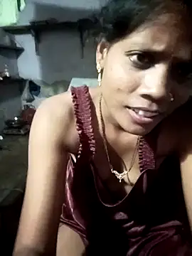 Snapshot of SEXY-MAHI4 chatting on 11, 10, 2025 SEXY-MAHI4 online show from 11, 10, 2025