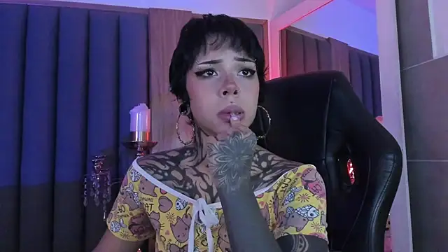 misstomie  online show from 17, 4, 2026