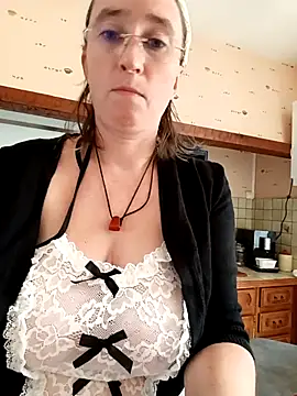 Sophierob1 online show from 9, 9, 2025