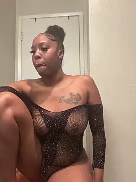 ObsessedWLyla online show from 10, 11, 2025