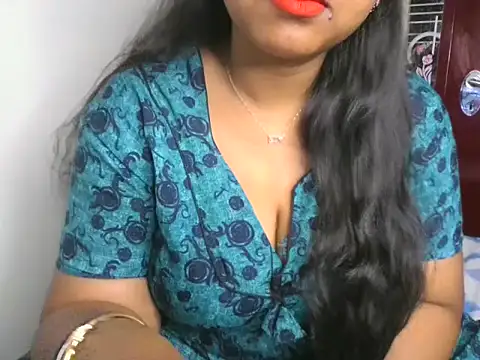 Snapshot of its_me_Rashmi chatting on 7, 10, 2025 its me Rashmi online show from 7, 10, 2025