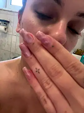 OliviaaFischer online show from 2, 12, 2025