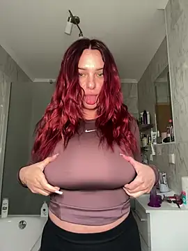 Snapshot of OliviaaFischer chatting on 3, 5, 2026 OliviaaFischer online show from 3, 5, 2026