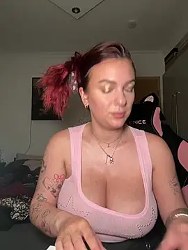 Snapshot of OliviaaFischer chatting on 29, 5, 2026 OliviaaFischer online show from 29, 5, 2026