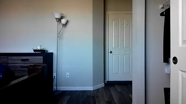 Marlowlovee online show from 7, 10, 2025