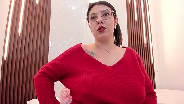 Snapshot of CarolinaMejia chatting on 25, 2, 2026 CarolinaMejia online show from 25, 2, 2026