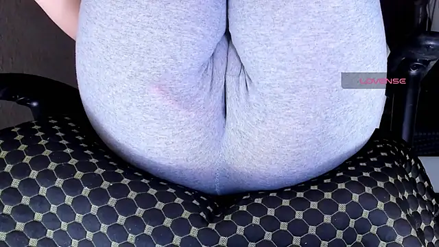 Snapshot of Cameltoe_squirt_inPants chatting on 13, 2, 2026 Cameltoe squirt inPants online show from 13, 2, 2026