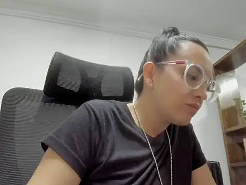 dalila macherano1 online show from 24, 10, 2025