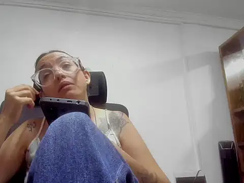 dalila macherano1 online show from 8, 11, 2025