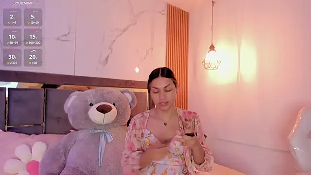 Doll Isa  online show from 5, 4, 2026