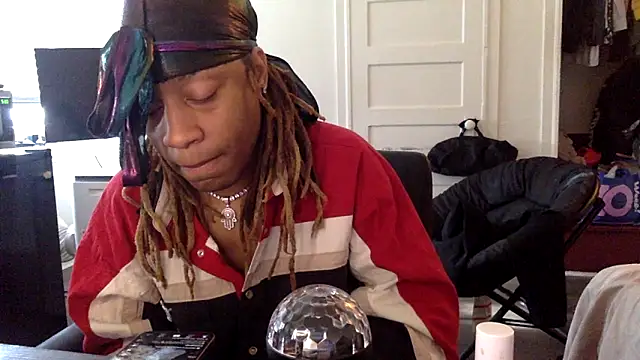 Diodre Benyoon online show from 5, 2, 2026