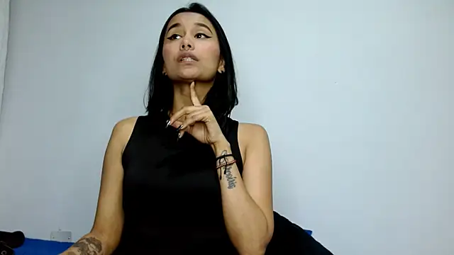 Gia Lee online show from 6, 10, 2025