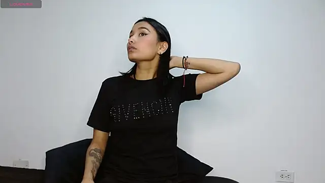 Gia Lee online show from 19, 10, 2025