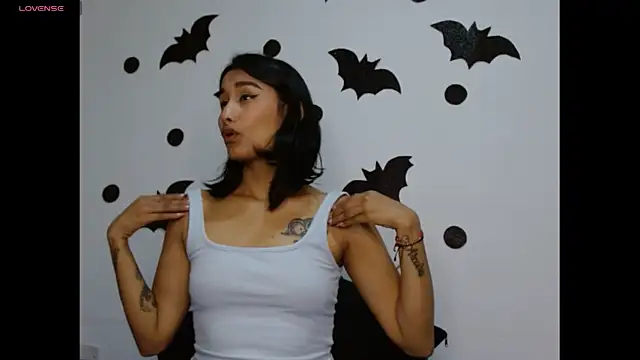 Gia Lee online show from 26, 10, 2025