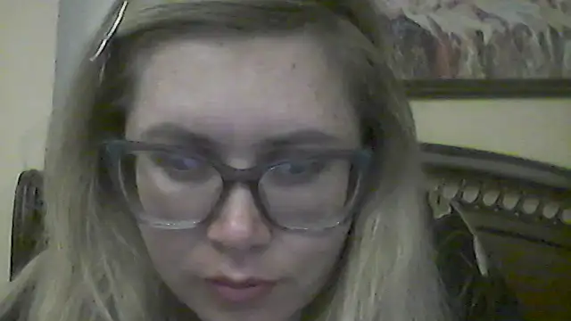 Crystal00Girl online show from 1, 11, 2025