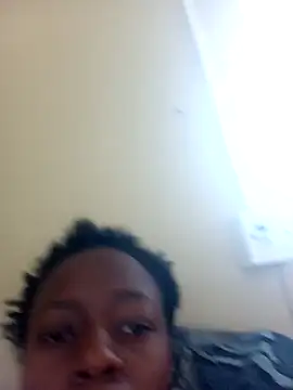 Snapshot of Freakysluttt chatting on 25, 9, 2025 Freakysluttt online show from 25, 9, 2025