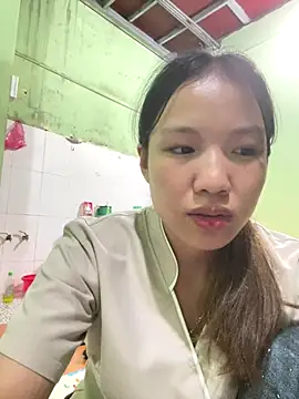 Snapshot of QueenLink chatting on 12, 10, 2025 QueenLink online show from 12, 10, 2025