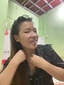 Snapshot of QueenLink chatting on 15, 10, 2025 QueenLink online show from 15, 10, 2025